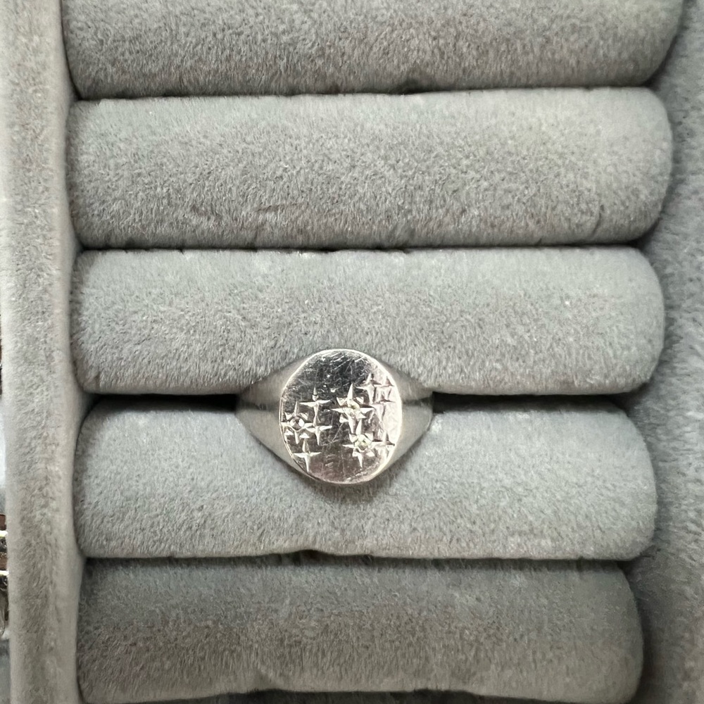Mejuri Leo Astrology constellation ring